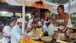 Piodalan di Pura Kertha Bhuwana YKP Bali